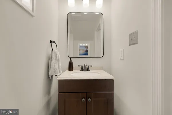 $585,000 | 2433 South Walter Reed Drive, Unit 181, Arlington, VA 22206