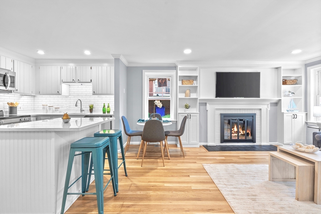 17 Henley Street, Unit B Boston, MA 02129 - Photo 4 of 22