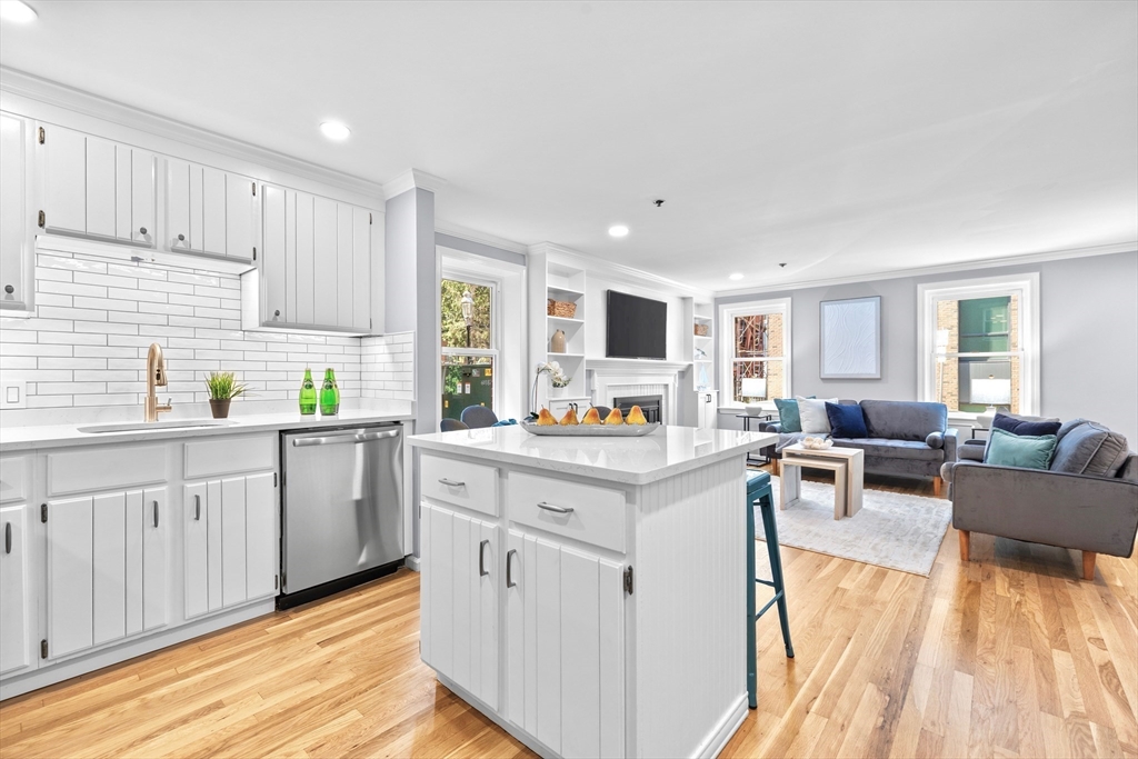 17 Henley Street, Unit B Boston, MA 02129 - Photo 7 of 22