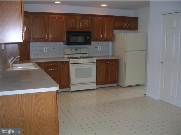 179 Bordentown Georgetown Road Chesterfield, NJ 08515 - Photo 3 of 25 Kitchen