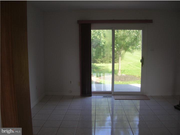179 Bordentown Georgetown Road Chesterfield, NJ 08515 - Photo 6 of 25 Dining Room