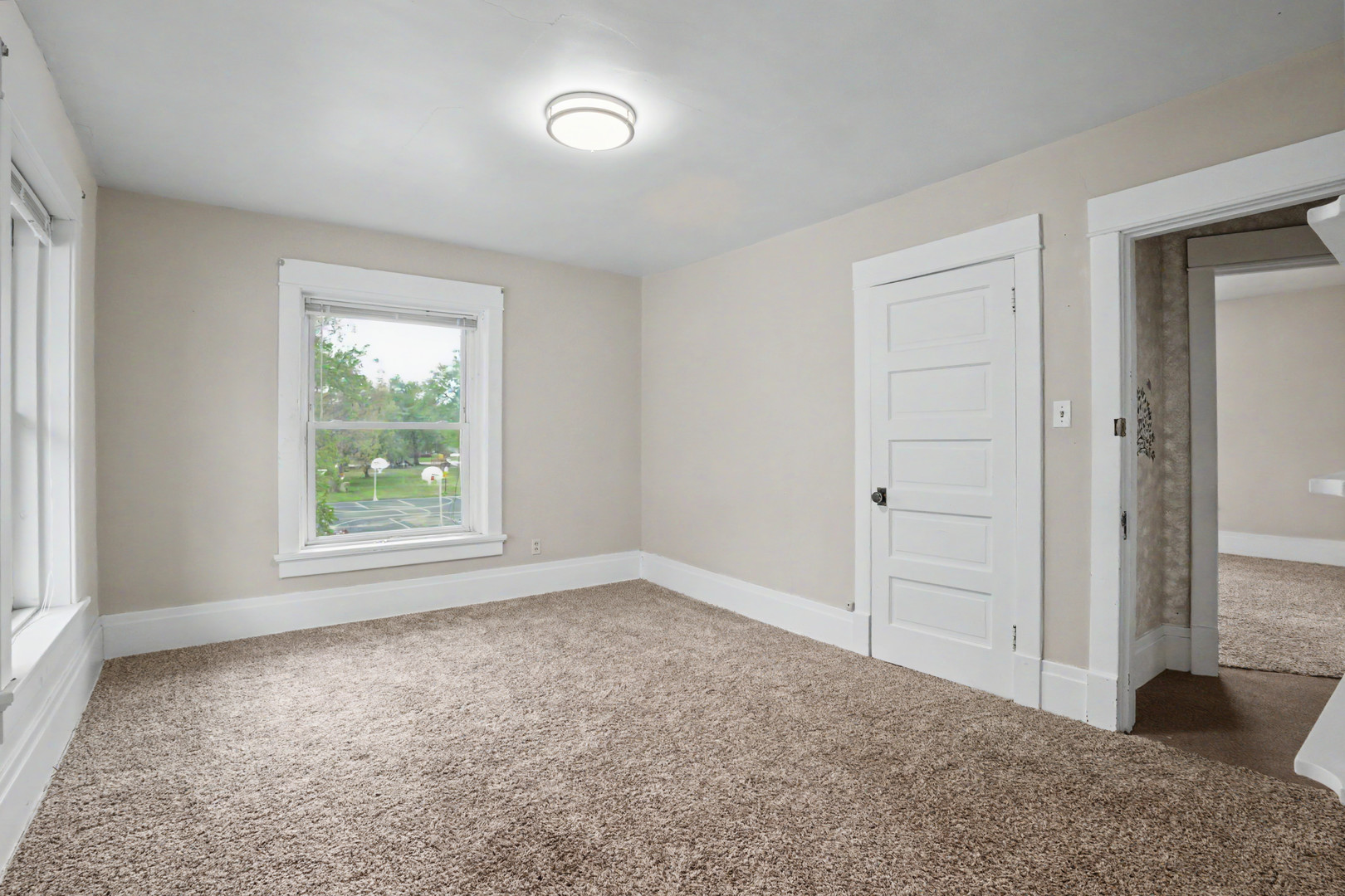 326 3rd Avenue South Clinton, IA 52732 - Photo 5 of 15