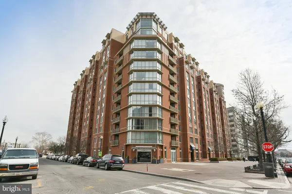 $360,000 | 1000 New Jersey Avenue Southeast, Unit 908, Washington, DC 20003