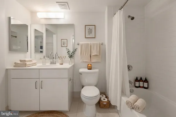 $360,000 | 1000 New Jersey Avenue Southeast, Unit 908, Washington, DC 20003