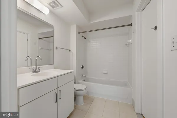 $360,000 | 1000 New Jersey Avenue Southeast, Unit 908, Washington, DC 20003