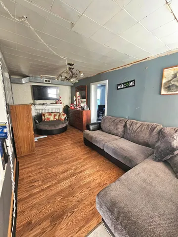 $180,000 | 5635 South California Avenue, Chicago, IL 60629