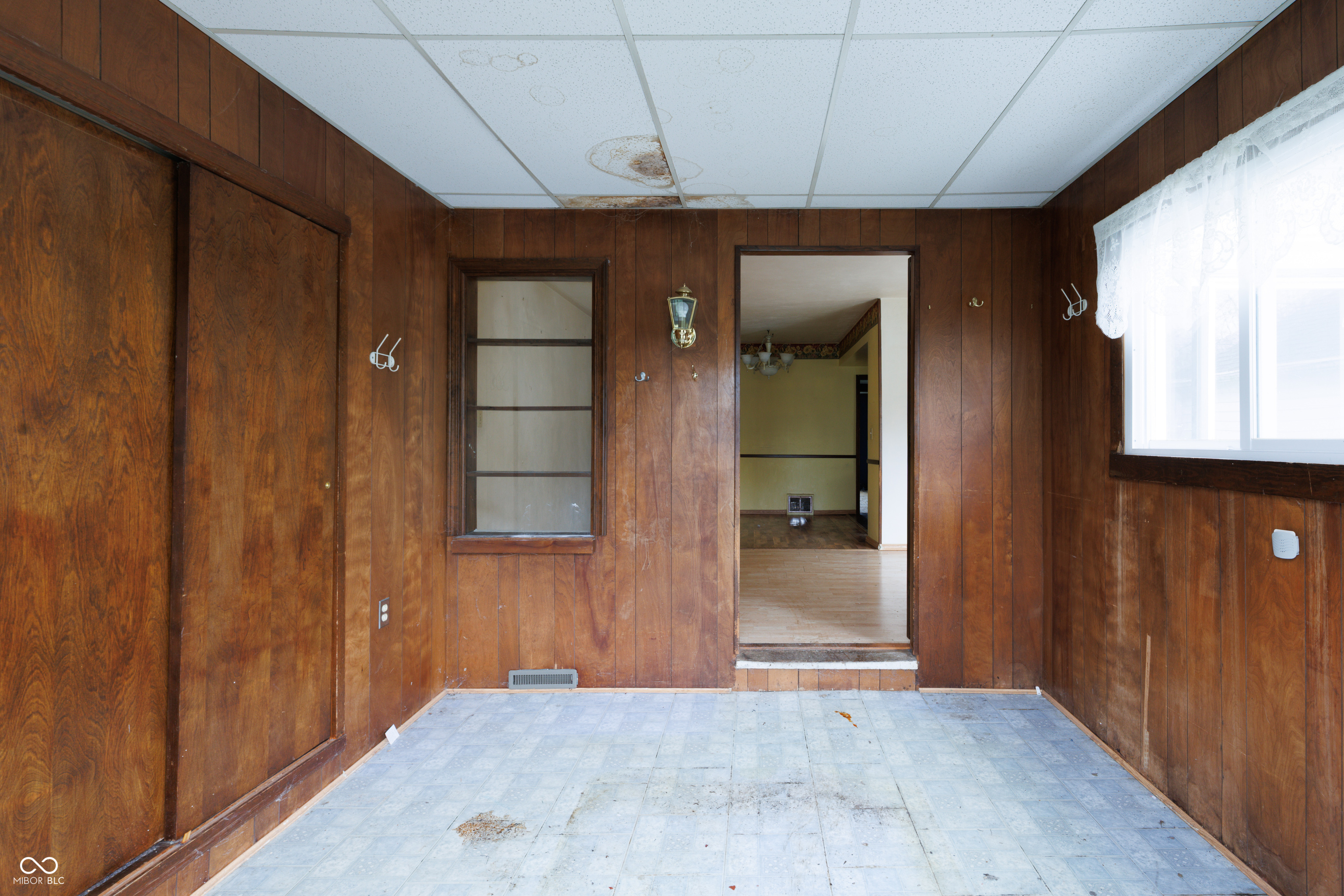607 North Street Fremont, IN 46737 - Photo 11 of 31