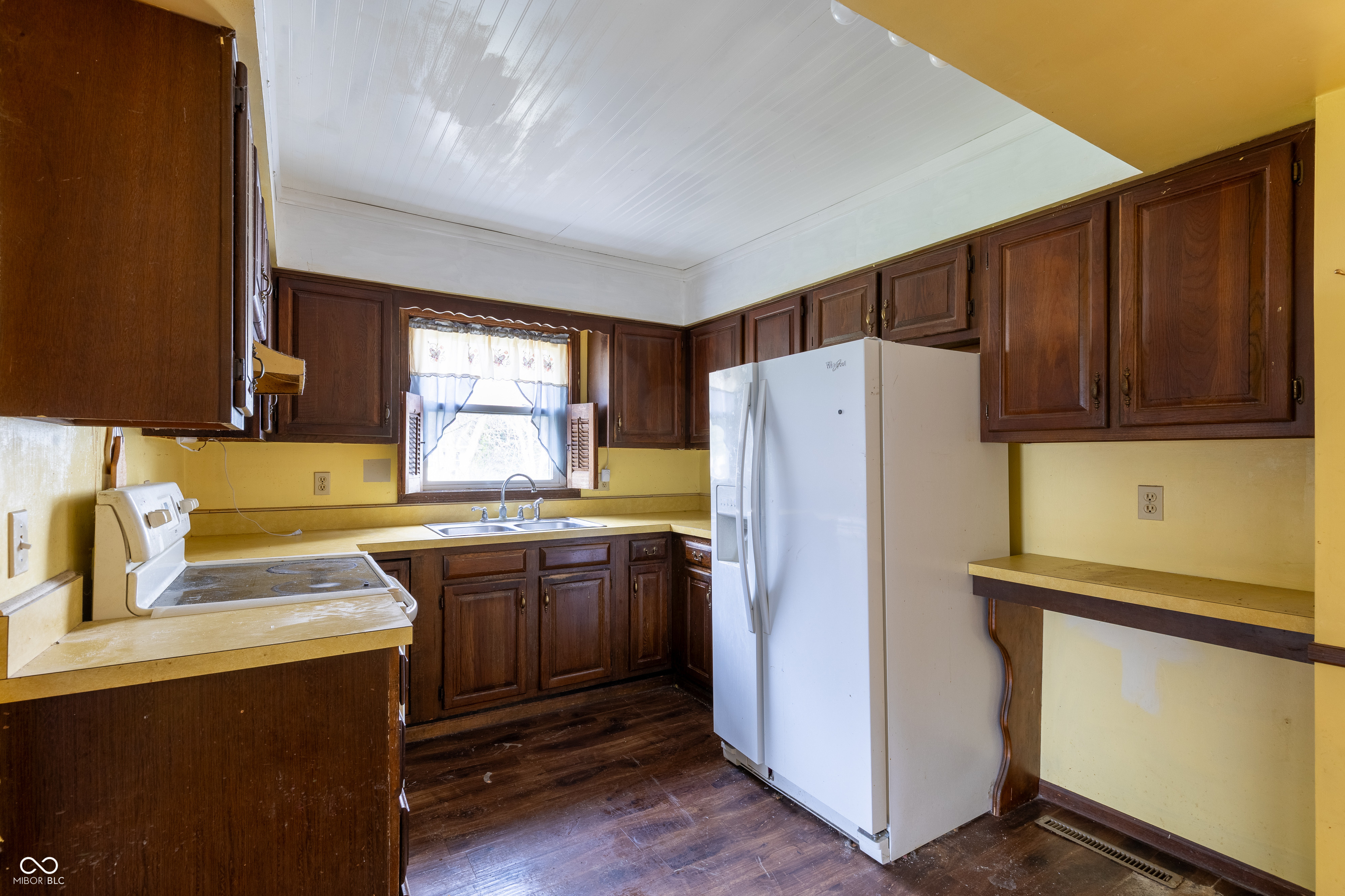 607 North Street Fremont, IN 46737 - Photo 23 of 31