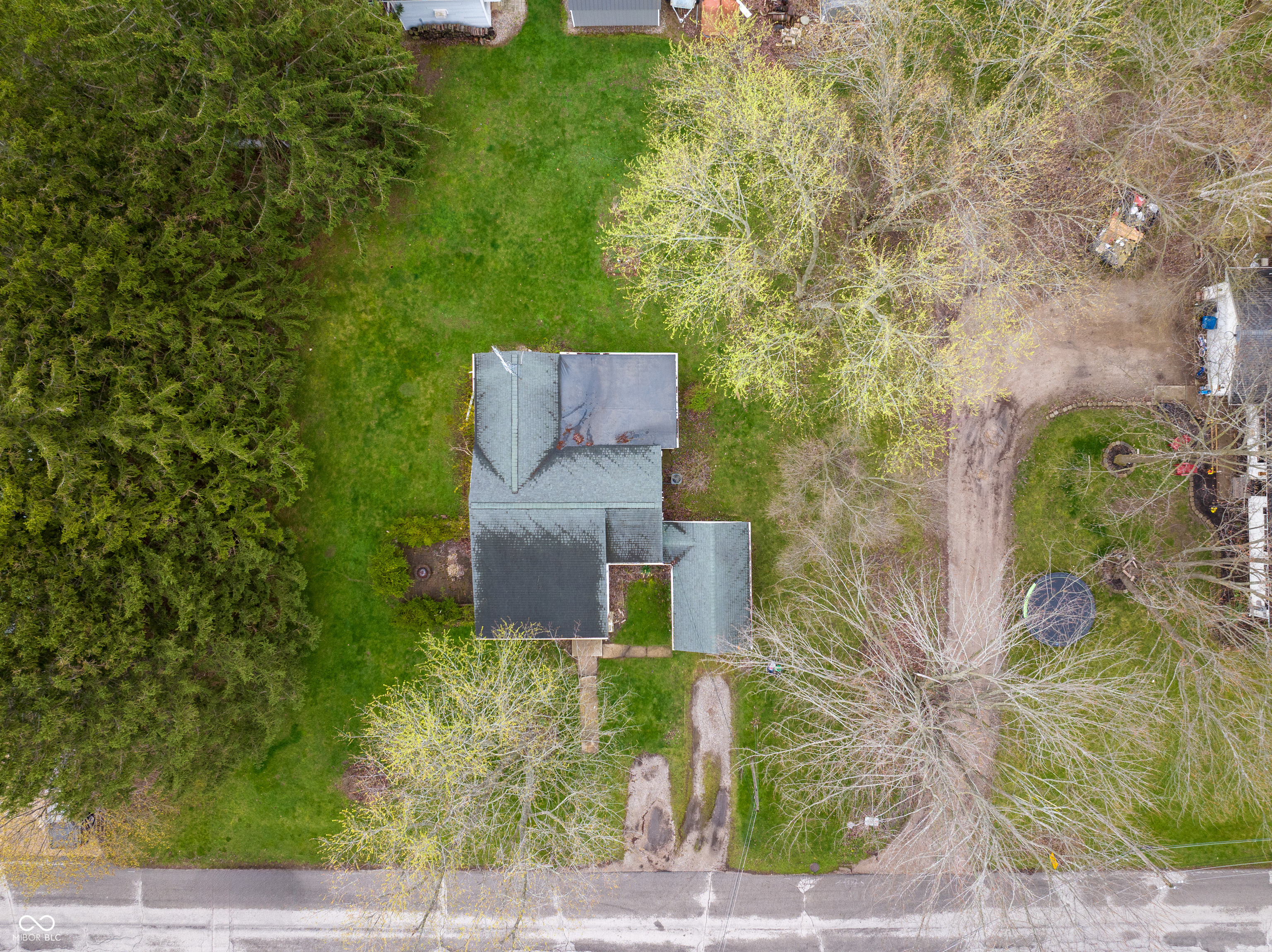 607 North Street Fremont, IN 46737 - Photo 5 of 31