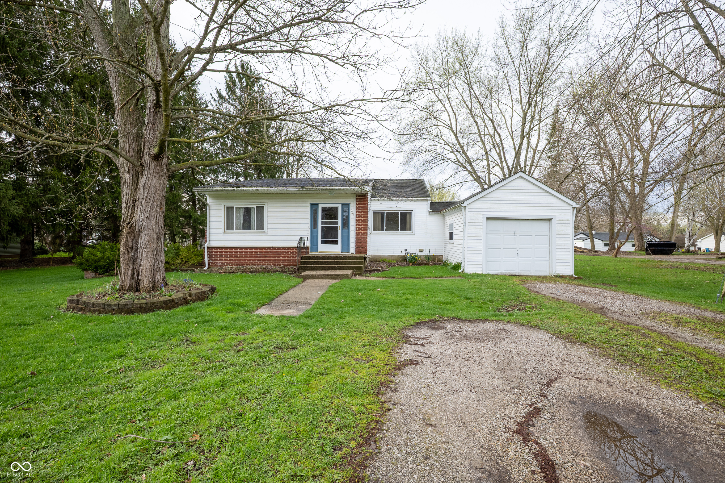 607 North Street Fremont, IN 46737 - Photo 7 of 31