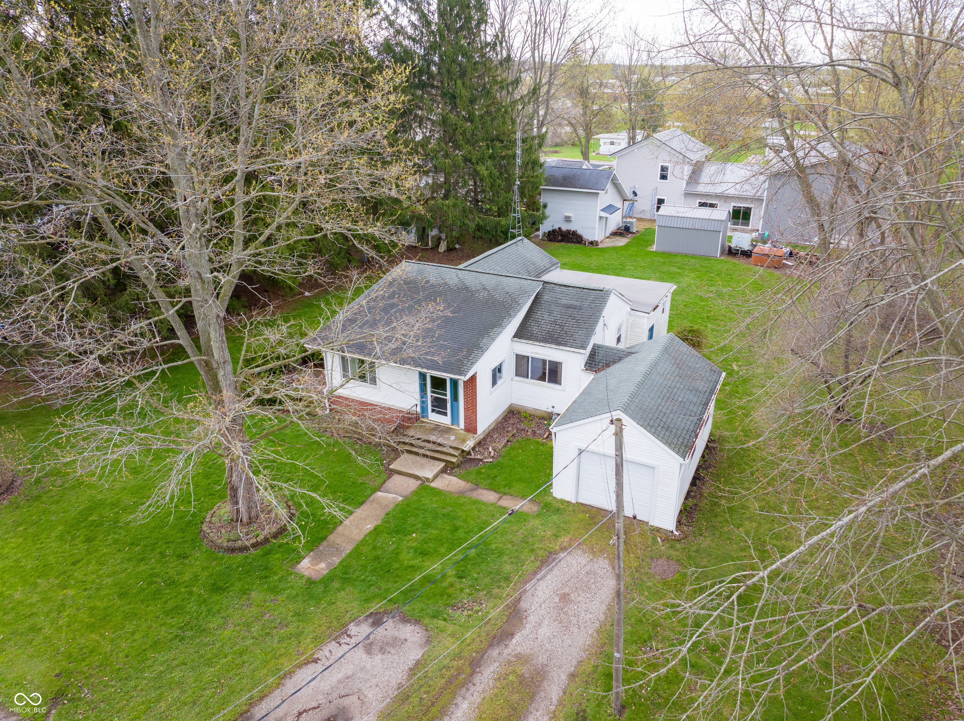 607 North Street Fremont, IN 46737 - Photo 10 of 31