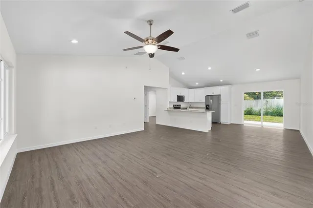 $2,000 | 654 Northeast 130th Court, Silver Springs, FL 34488