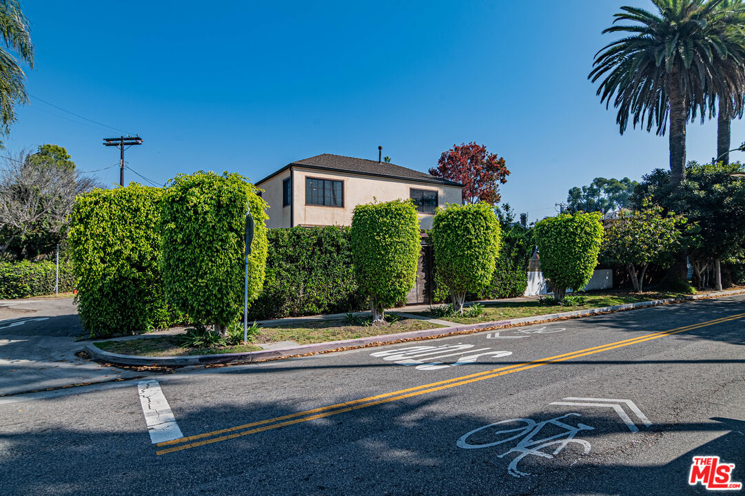 2504 Ocean Avenue Venice, CA 90291 - Photo 3 of 26 a front view of a house with a yard and garage