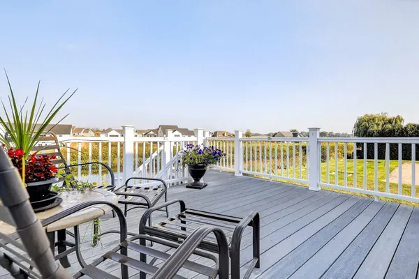 $869,900 | 5667 North Summerland Drive, Appleton, WI 54913