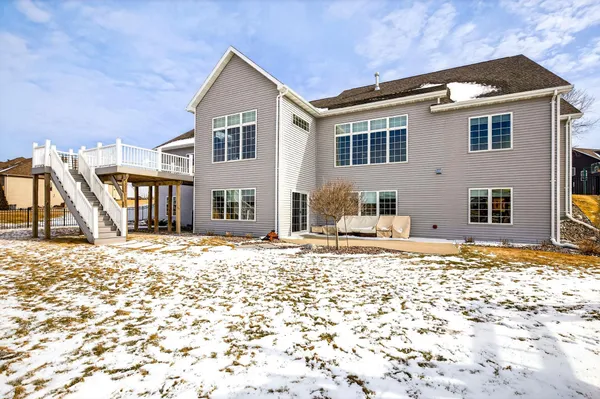 $869,900 | 5667 North Summerland Drive, Appleton, WI 54913