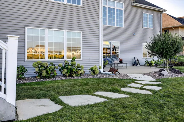 $869,900 | 5667 North Summerland Drive, Appleton, WI 54913