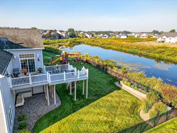 $869,900 | 5667 North Summerland Drive, Appleton, WI 54913