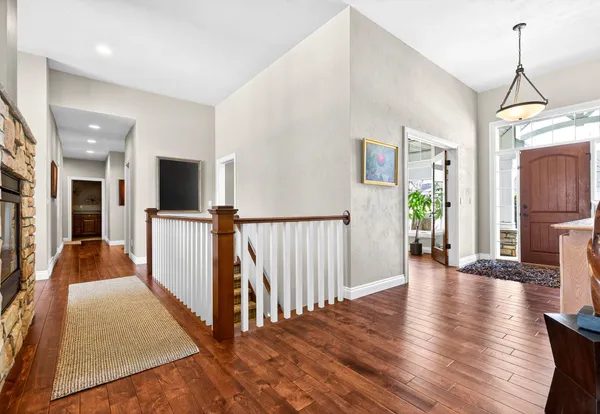 $869,900 | 5667 North Summerland Drive, Appleton, WI 54913