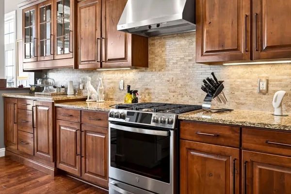 $869,900 | 5667 North Summerland Drive, Appleton, WI 54913