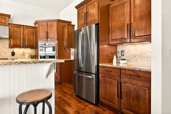 $869,900 | 5667 North Summerland Drive, Appleton, WI 54913