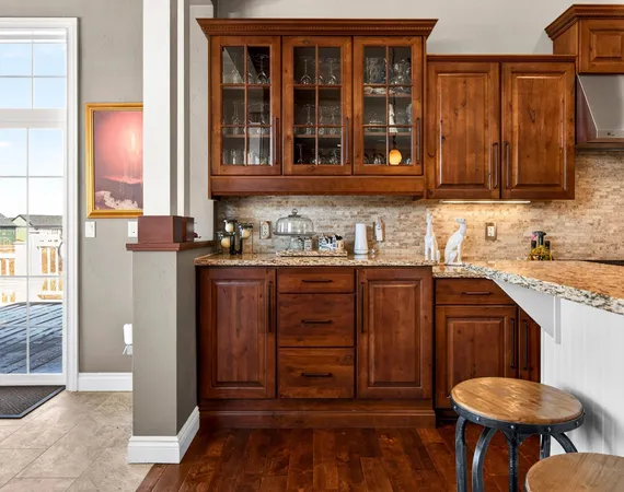 $869,900 | 5667 North Summerland Drive, Appleton, WI 54913