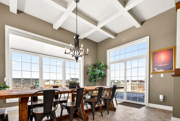 $869,900 | 5667 North Summerland Drive, Appleton, WI 54913