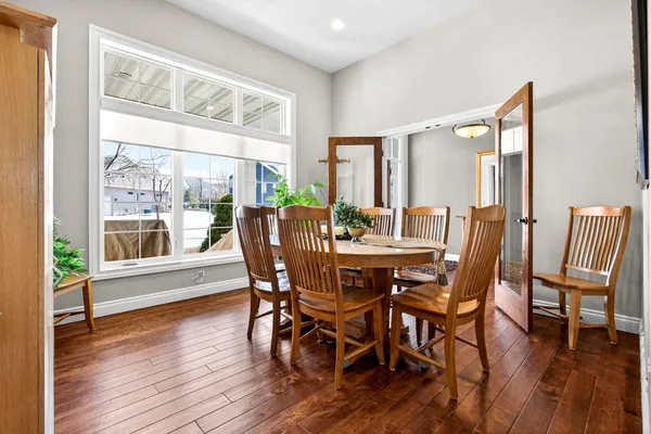 $869,900 | 5667 North Summerland Drive, Appleton, WI 54913