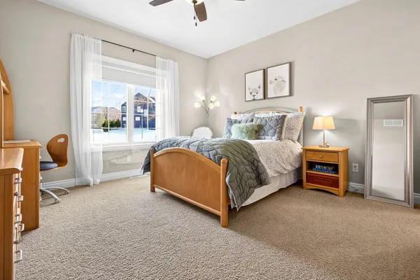 $869,900 | 5667 North Summerland Drive, Appleton, WI 54913
