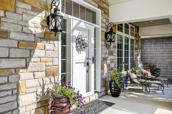 $869,900 | 5667 North Summerland Drive, Appleton, WI 54913