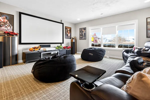 $869,900 | 5667 North Summerland Drive, Appleton, WI 54913