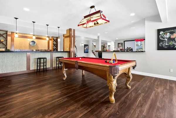 $869,900 | 5667 North Summerland Drive, Appleton, WI 54913