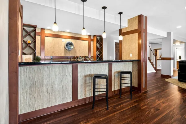 $869,900 | 5667 North Summerland Drive, Appleton, WI 54913