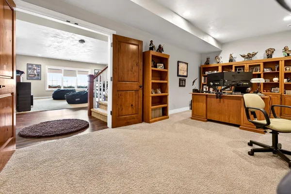$869,900 | 5667 North Summerland Drive, Appleton, WI 54913