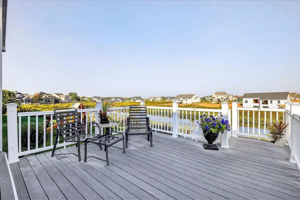 $869,900 | 5667 North Summerland Drive, Appleton, WI 54913