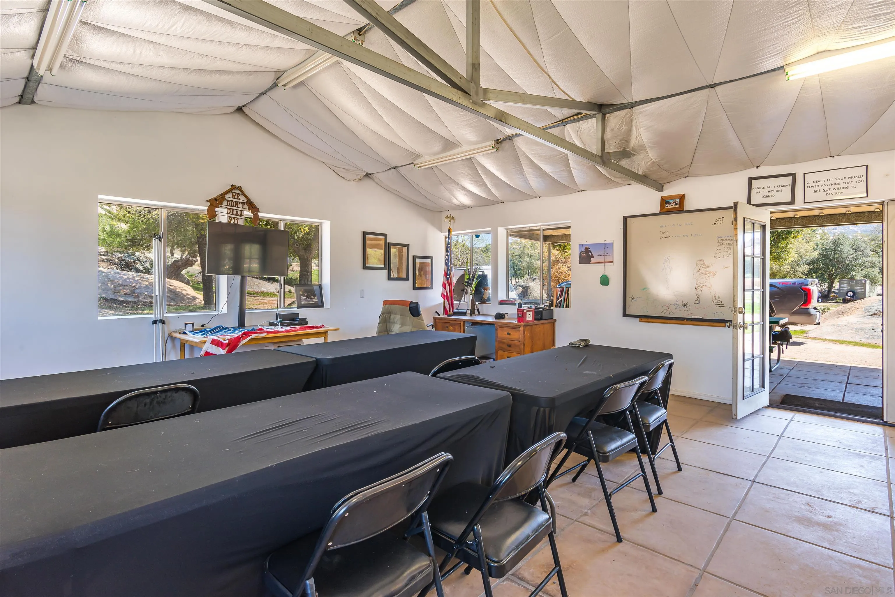 0 High Glen Road Alpine, CA 91901 - Photo 63 of 74 a view of a dining room with furniture