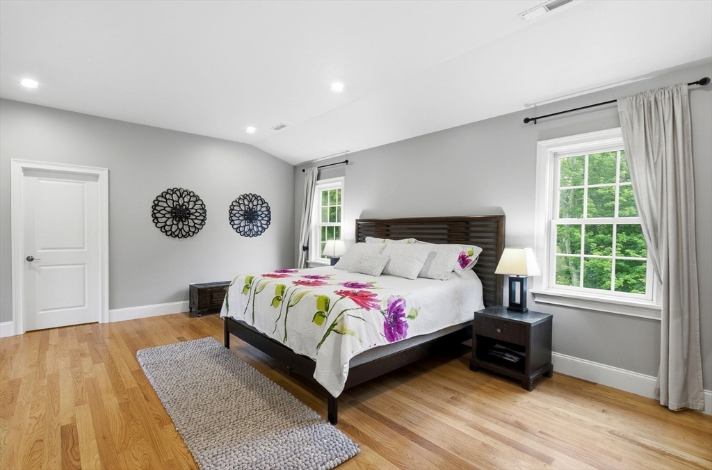 7 Davis Road Bedford, MA 01730 - Photo 17 of 37
