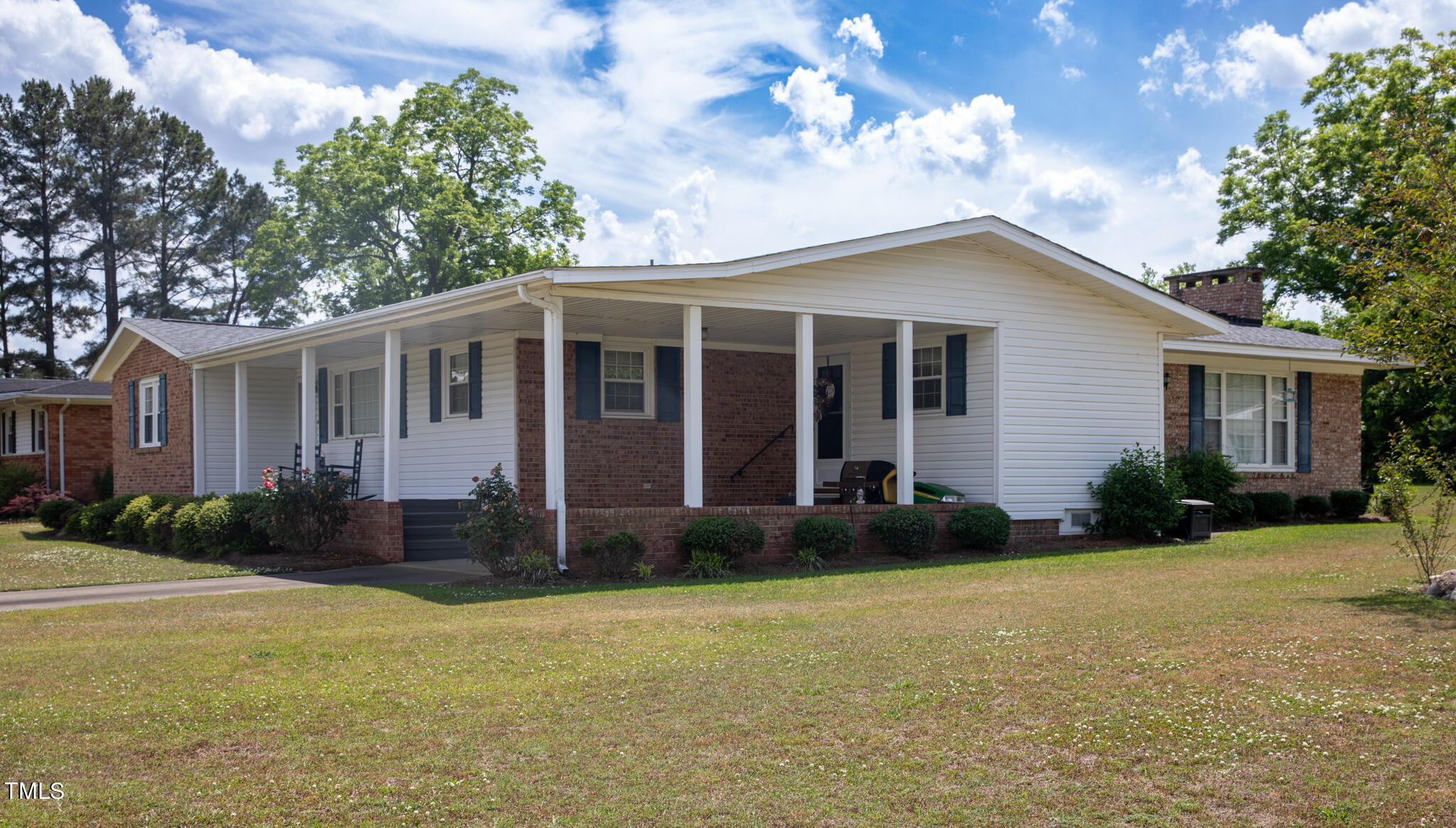 148 Fairview Village Road Dunn, NC 28334 - Photo 3 of 33