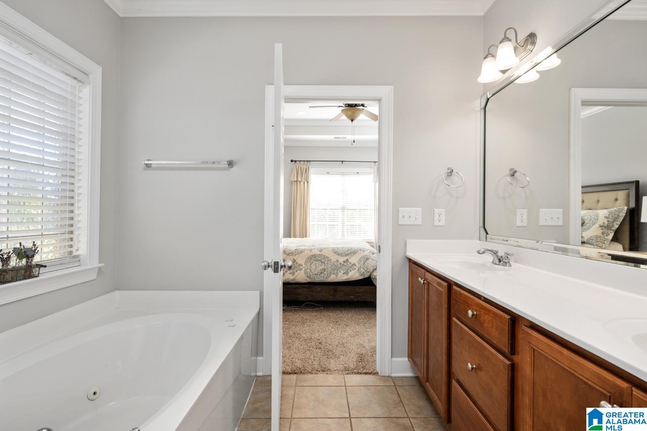 157 Tanglewood Drive Alabaster, AL 35007 - Photo 13 of 45