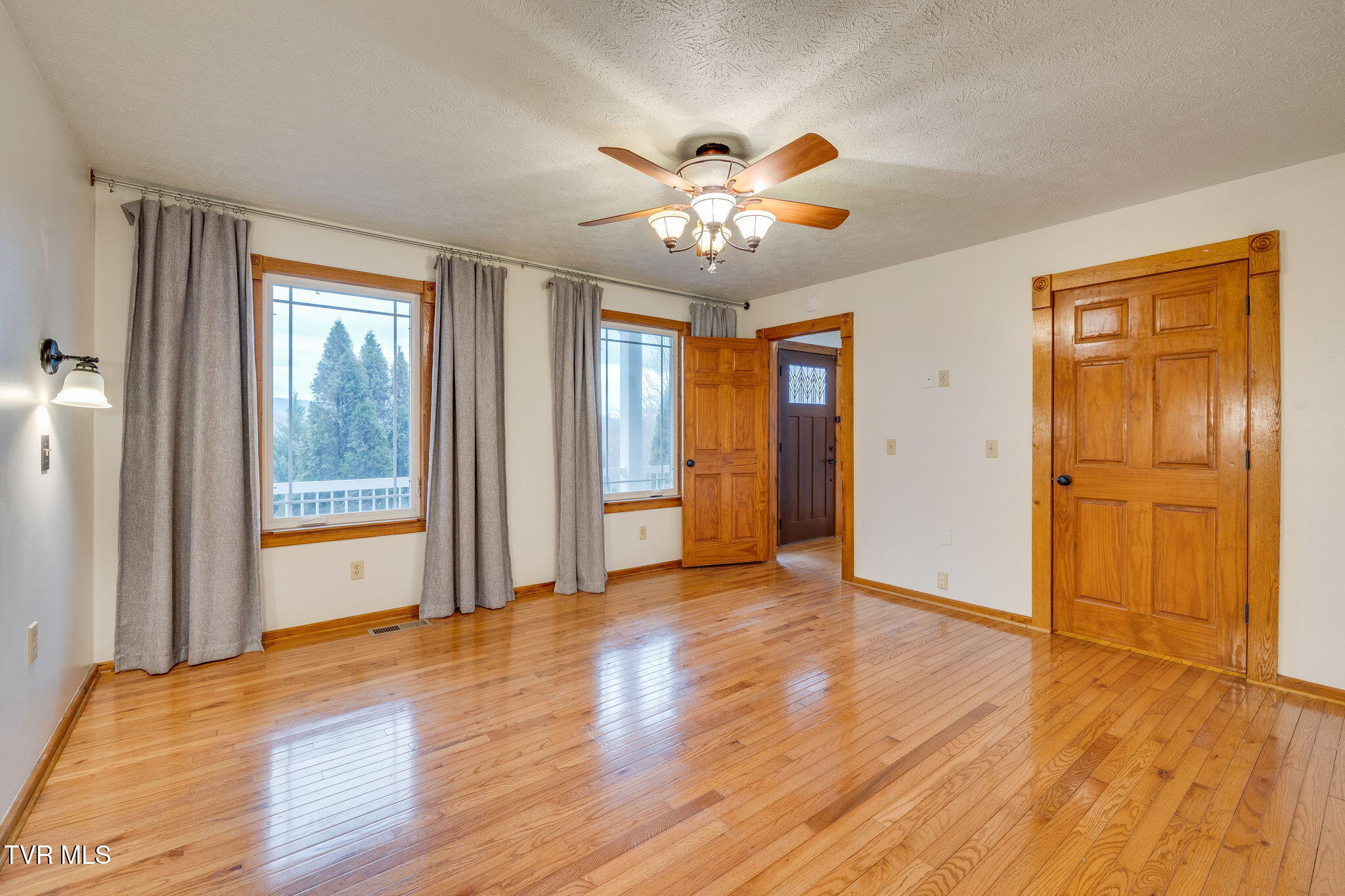 355 Huckleberry Road Bluff City, TN 37618 - Photo 23 of 50 024