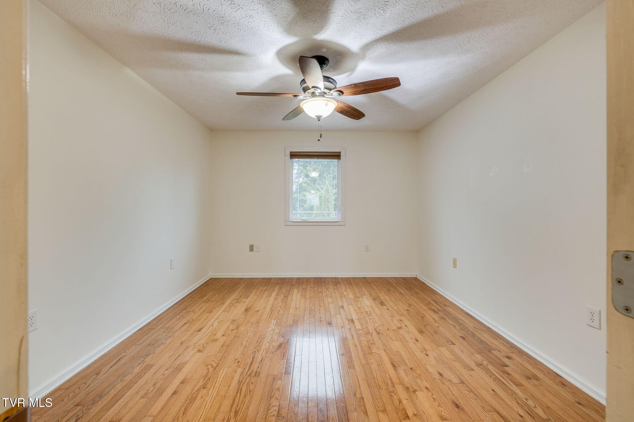 355 Huckleberry Road Bluff City, TN 37618 - Photo 27 of 50 028