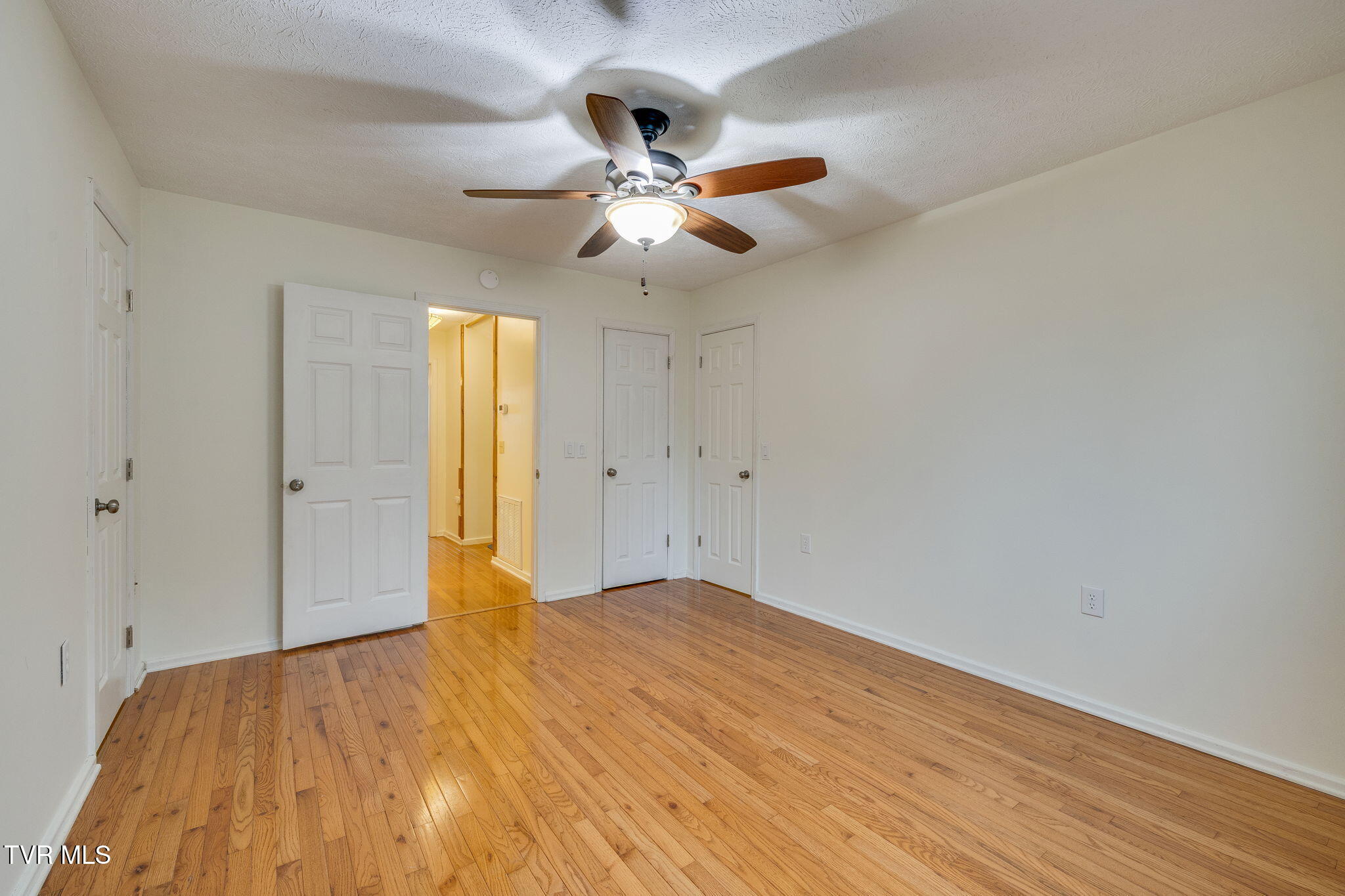 355 Huckleberry Road Bluff City, TN 37618 - Photo 29 of 50 030