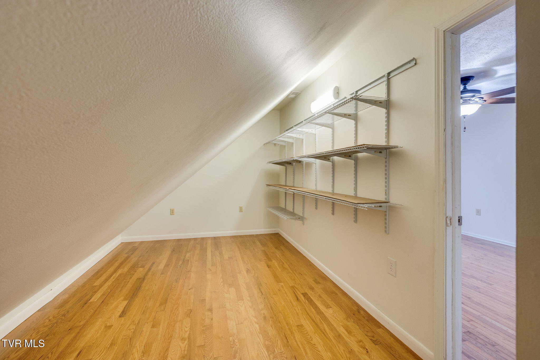 355 Huckleberry Road Bluff City, TN 37618 - Photo 31 of 50 032