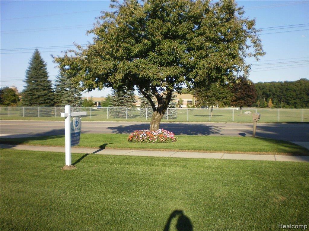 14075 Newburgh Road Livonia, MI 48150 - Photo 20 of 20 view across street