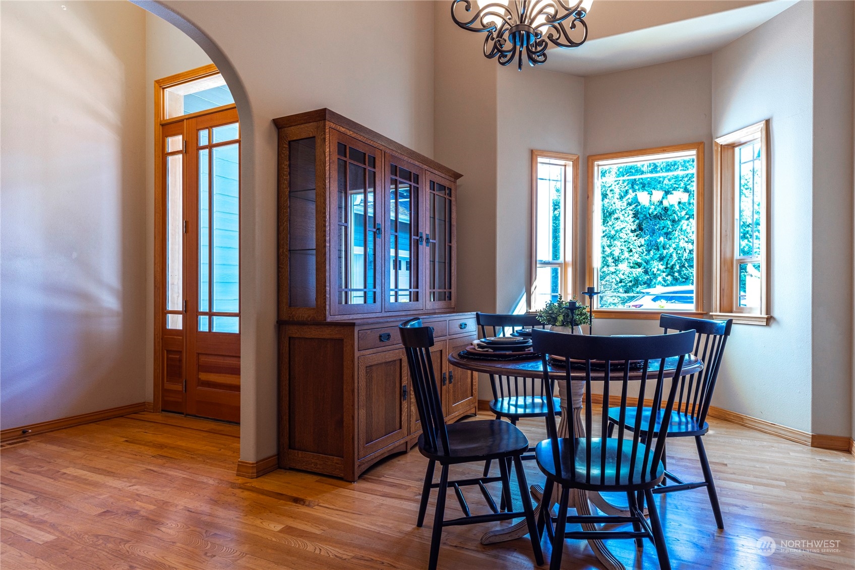 6055 East Hemmi Road Bellingham, WA 98226 - Photo 19 of 40 a view of a dining room with furniture and window