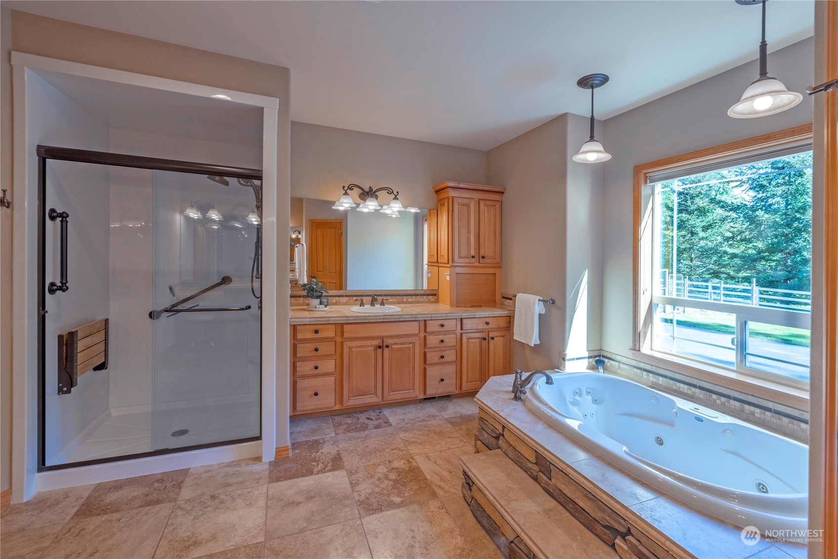 6055 East Hemmi Road Bellingham, WA 98226 - Photo 27 of 40 a kitchen with a refrigerator and a sink