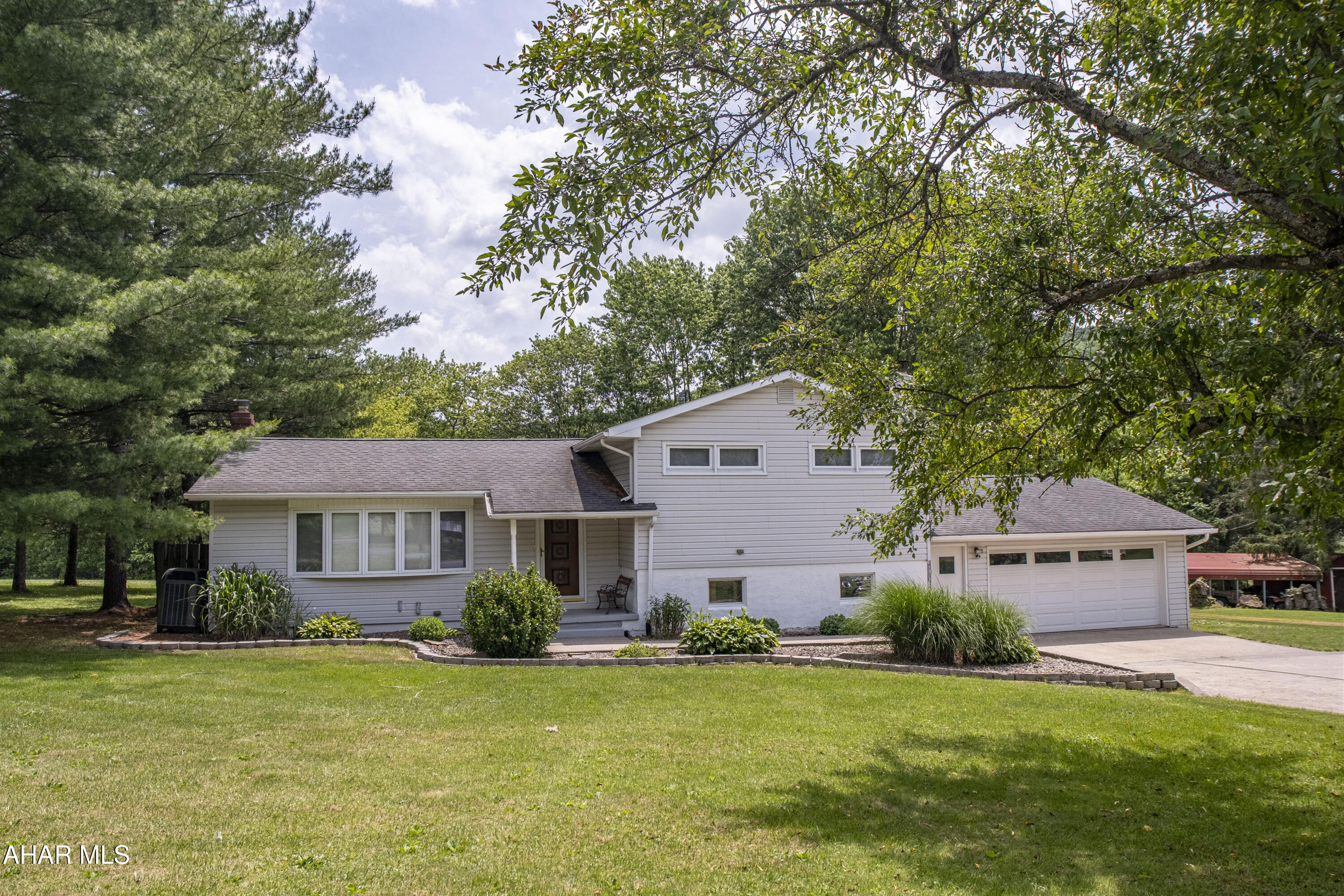 148 Turkey Valley Road Hollidaysburg, PA 16648 - Photo 1 of 41