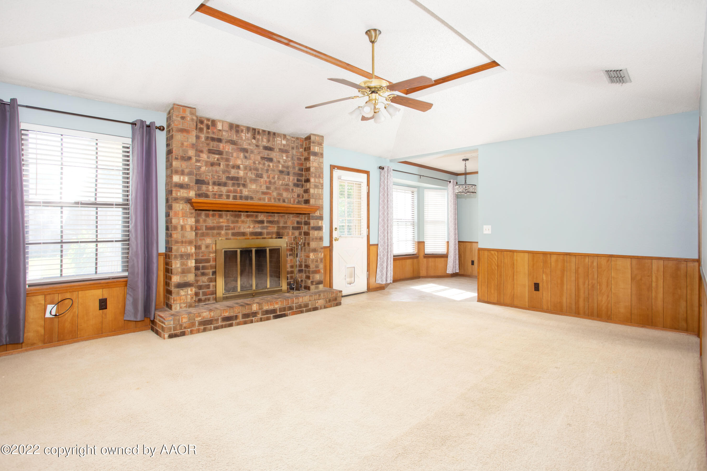 5721 South Milam Street Amarillo, TX 79110 - Photo 12 of 24 Living room 3