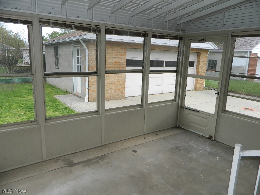 4405 Adrian Road Cleveland, OH 44121 - Photo 17 of 20