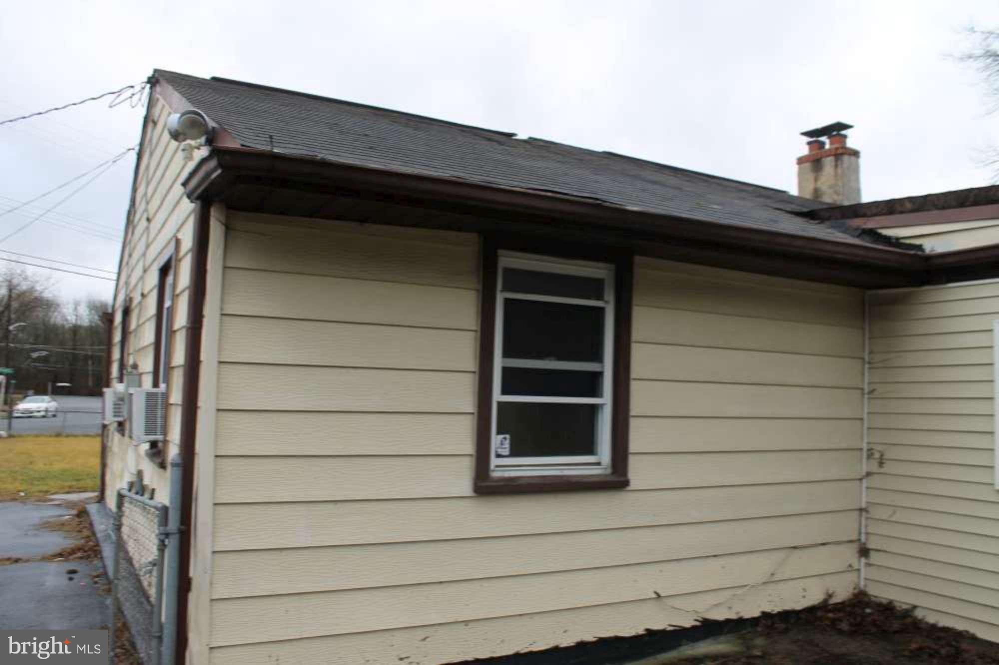 176 Lemmon Avenue Pemberton, NJ 08068 - Photo 3 of 23 Back