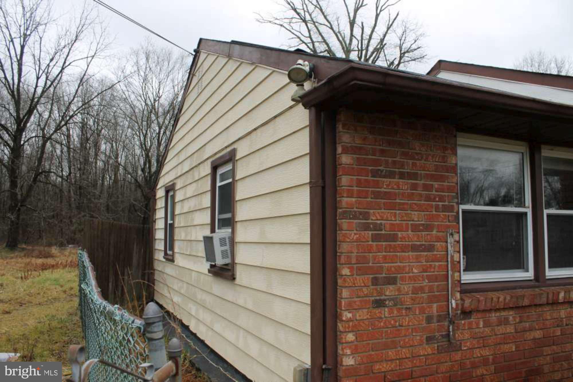 176 Lemmon Avenue Pemberton, NJ 08068 - Photo 6 of 23 Side